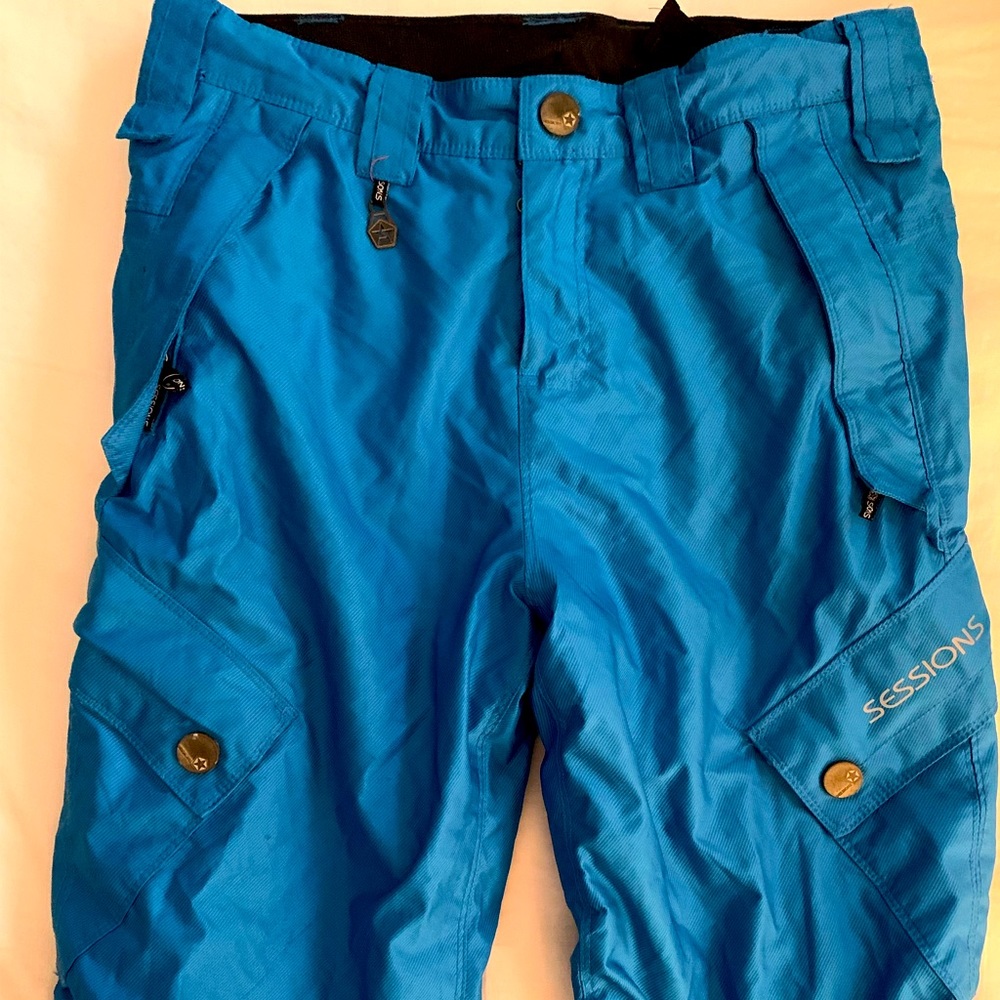 Sessions snowboard pants with Recco
